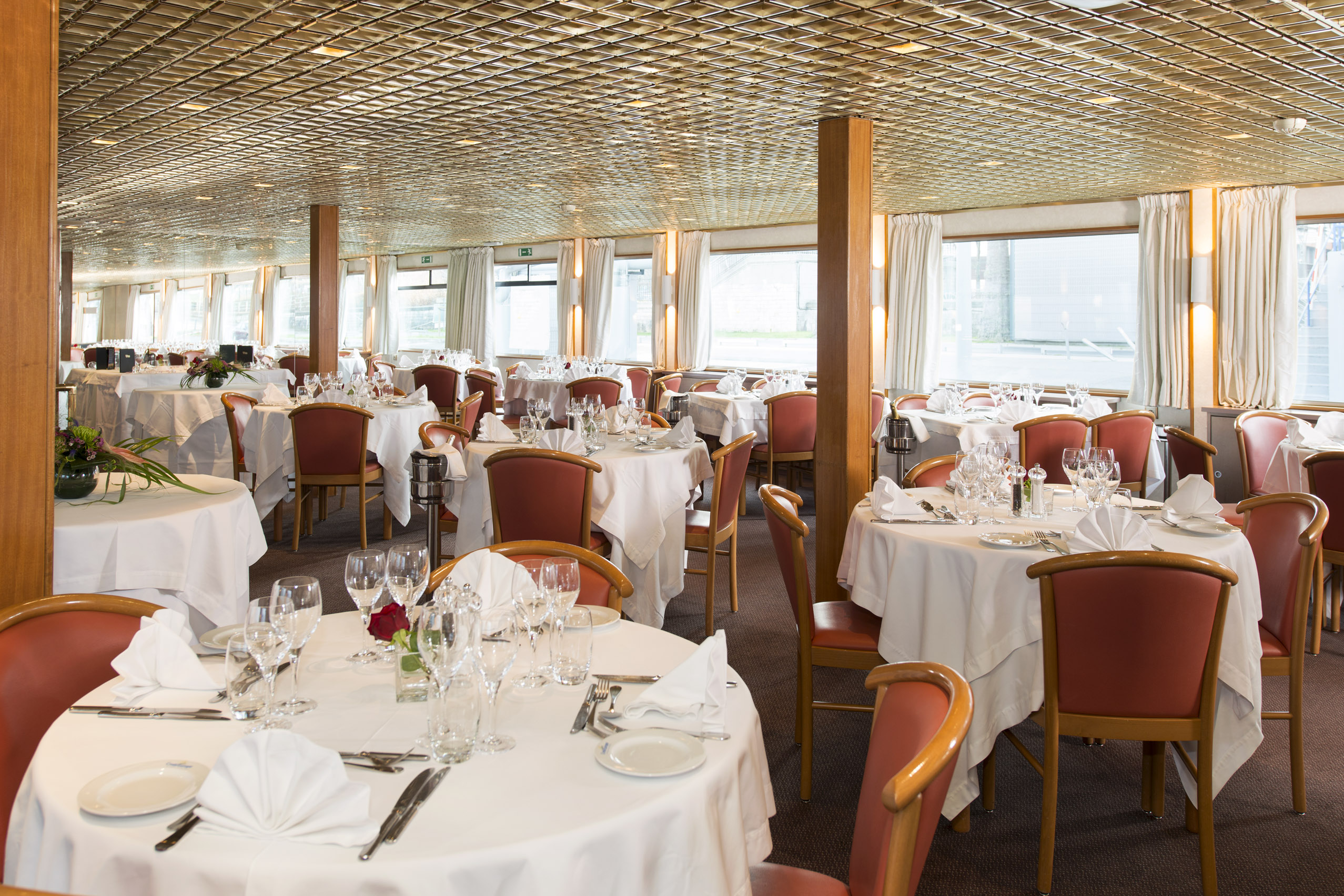 CroisiEurope MS Seine Princess Restaurant 2.jpg